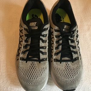 Nike Pegasus Running Shoe Size 9